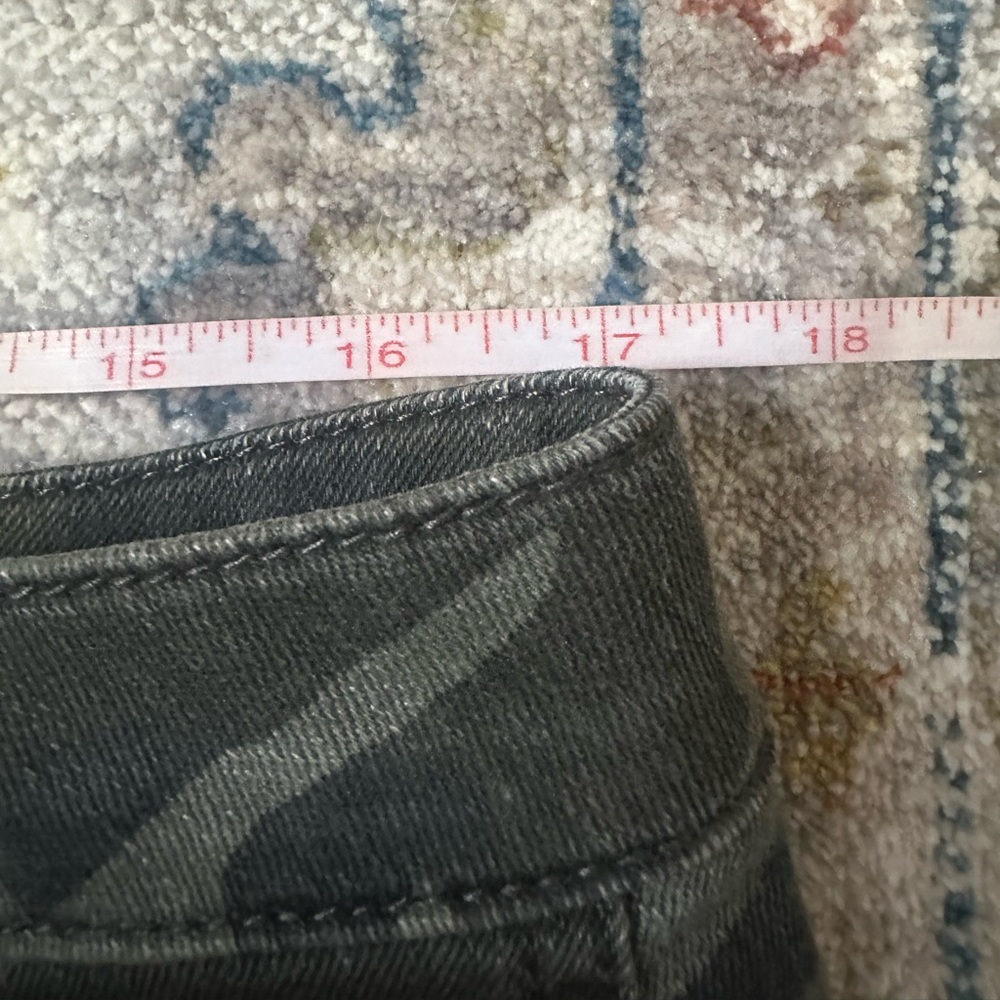 Faded Glory Vintage Green Camo Button-Front Pleated Back Pockets Skirt Size 14 - Picture 3 of 5